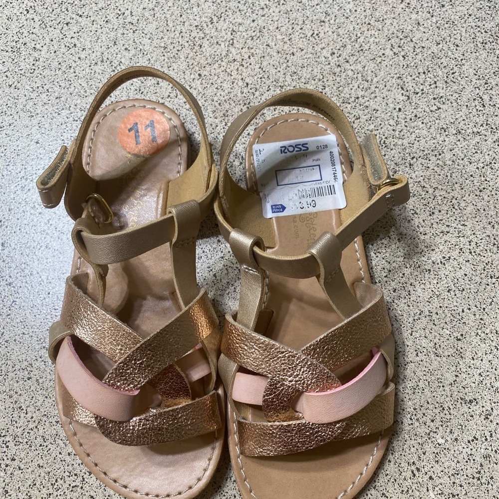 Sandals - Picture 2 of 2